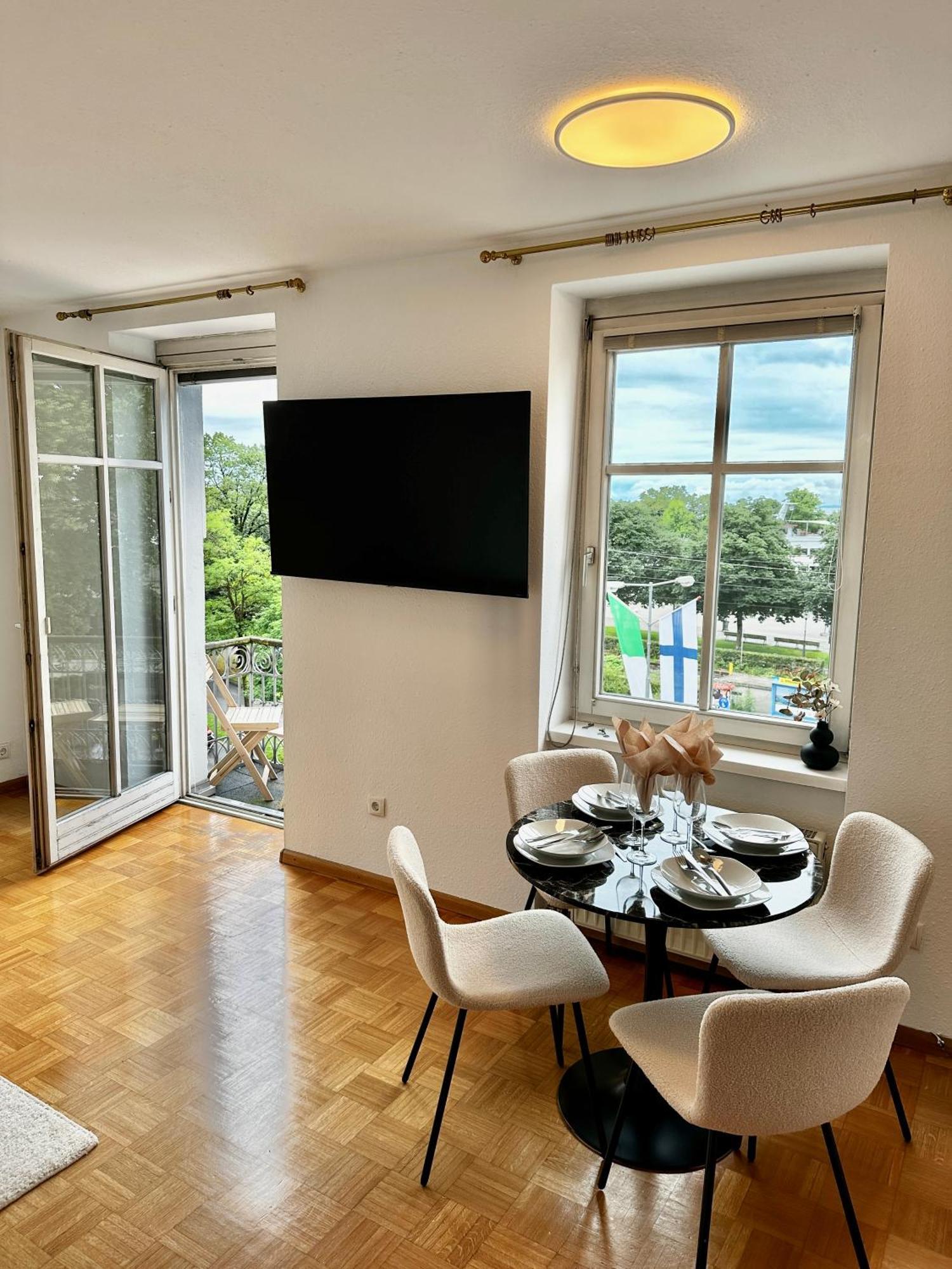 Ferienwohnung Mit Balkon Und Seeblick Bregenz Exterior foto