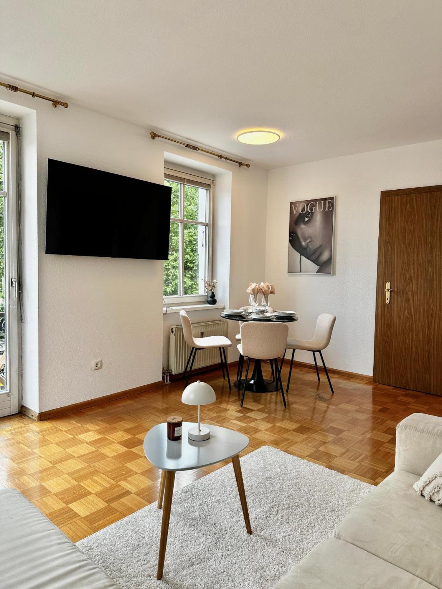 Ferienwohnung Mit Balkon Und Seeblick Bregenz Exterior foto