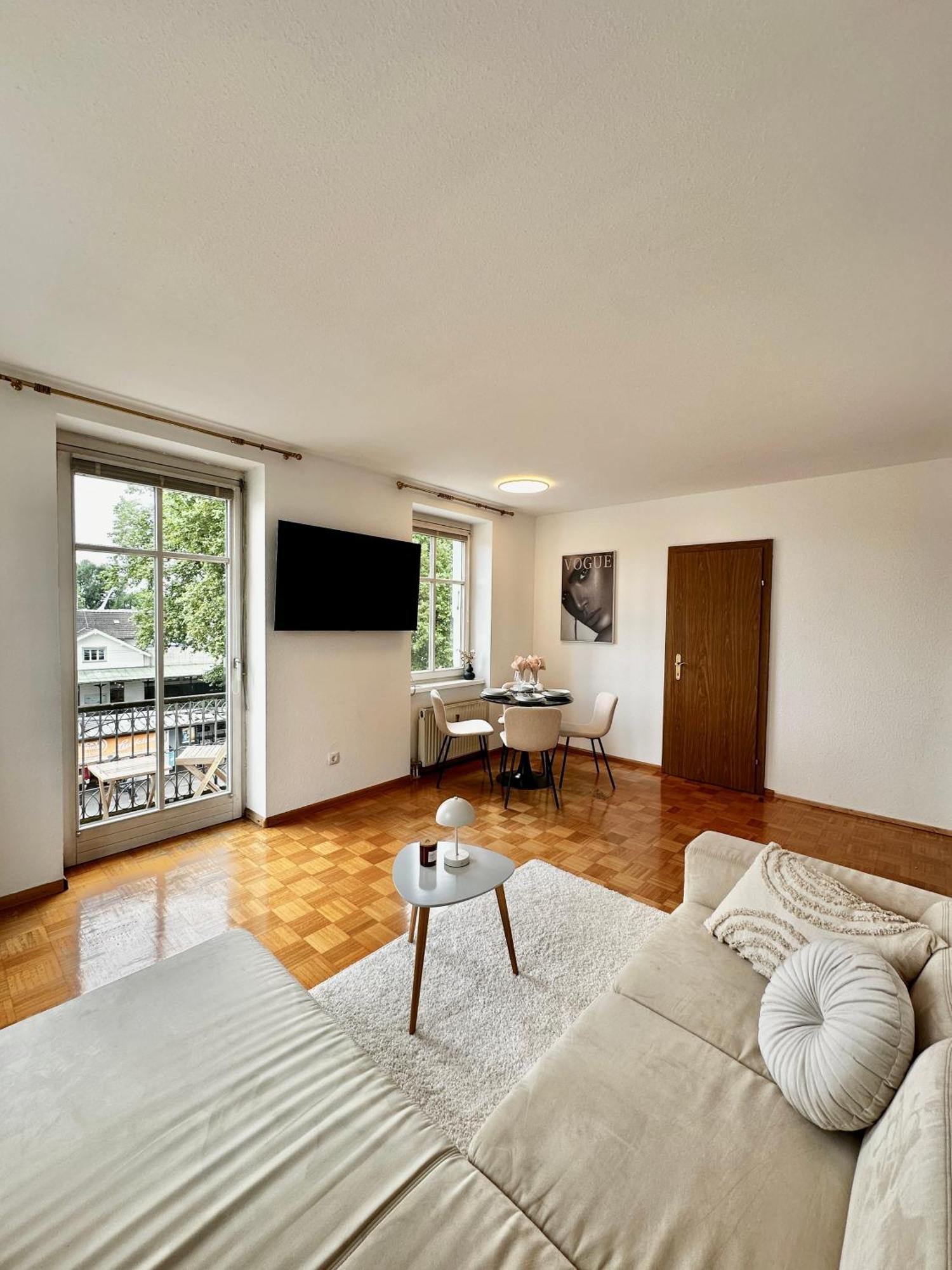 Ferienwohnung Mit Balkon Und Seeblick Bregenz Exterior foto